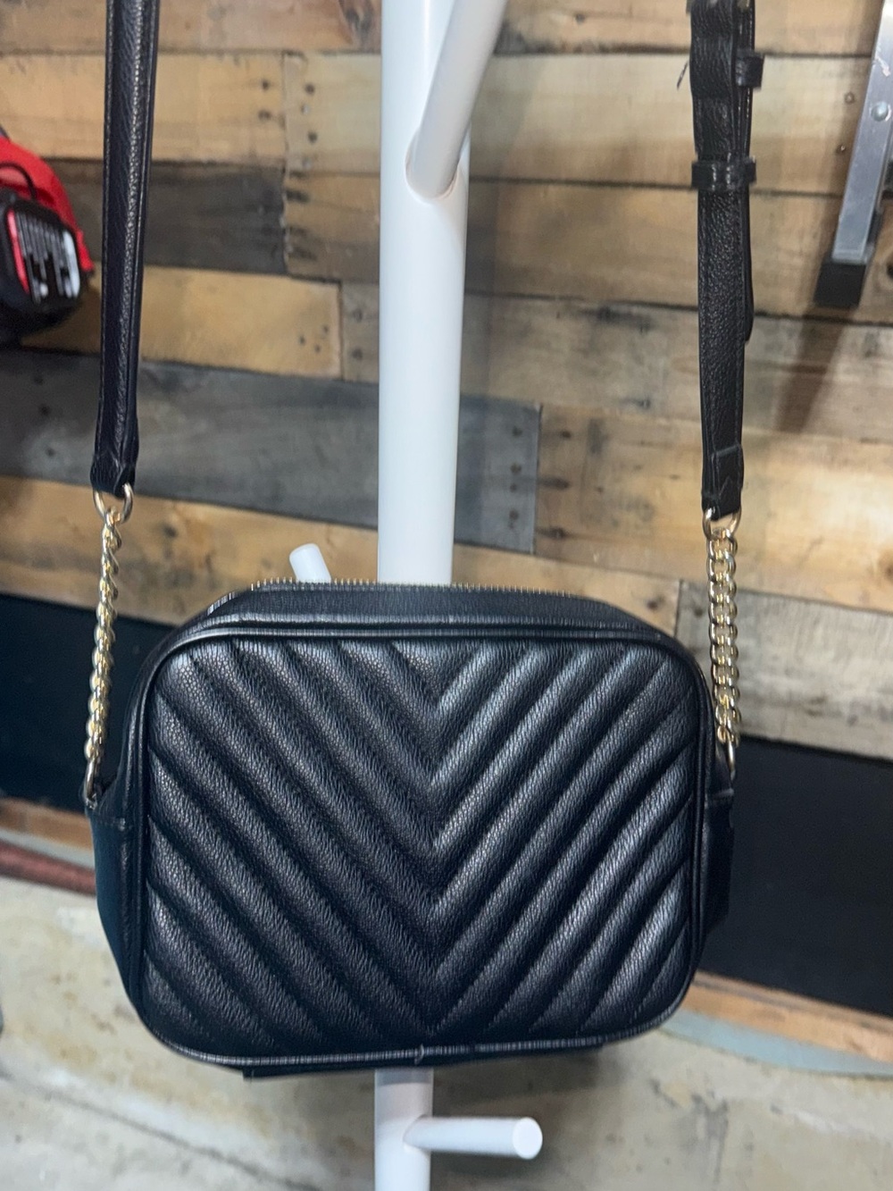 Victoria Secret Black Quilted Crossbody Bag with Gold Chain Accent - Picture 7 of 9